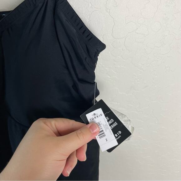 Torrid Black Wireless Mid Strapless Swim Dress With Brief 2X NWT 15066990 - Picture 6 of 16